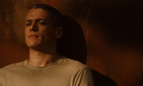 《越狱》新片段曝光，米帅用口香糖也能越狱？